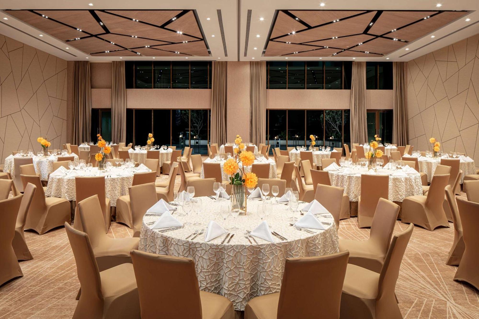 Doubletree By Hilton Dubai M Square Hotel & Residences Екстер'єр фото